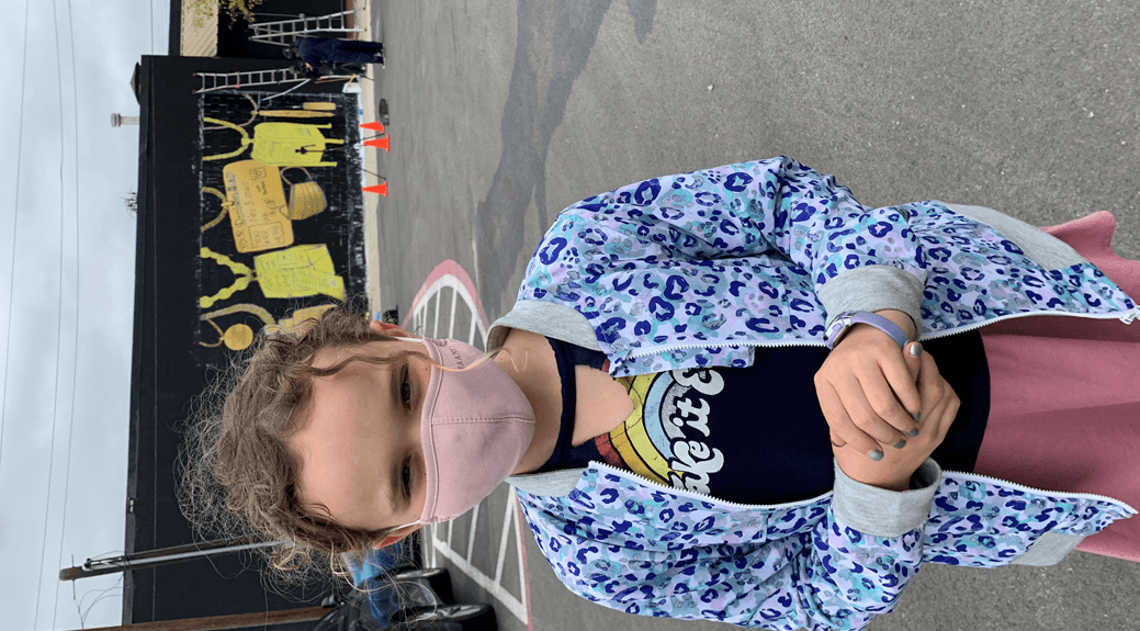 Imprímela fírmala y entrega por correo o también en las oficinas del Departamento de Elecciones de tu condado, antes del 5 de octubre.