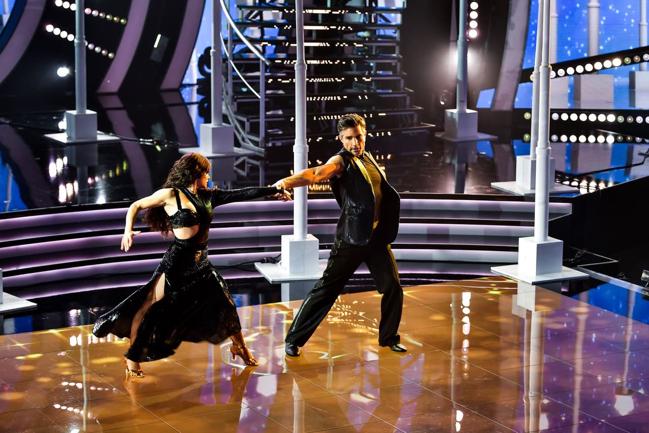 Los jueces detacaron la capacidad histriónica de Víctor, pero hicieron recomendaciones para mejor su baile.