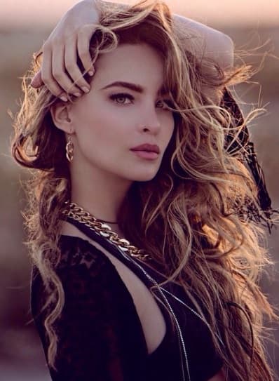 En 2008 enfrentó uno de los peores chismes del mundo del espectáculo. Uno de sus ex novios no tuvo reparo en exhibirla públicamente. Ella no tenía ni idea de que la estaba grabando, mientras le hacía un topless a través de una webcam.