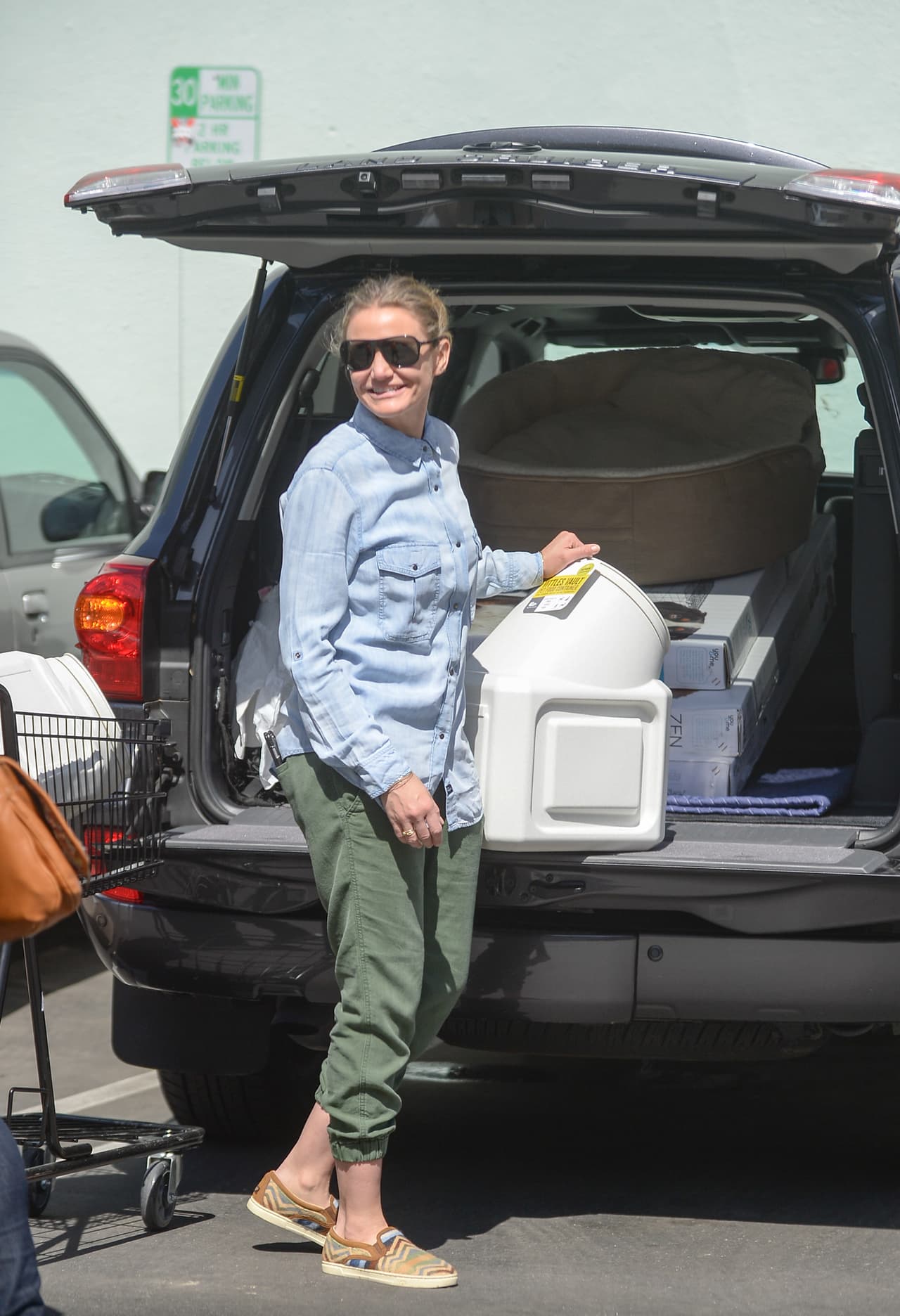 Cameron usaba una blusa holgada, ¿qué intentaba ocultar?
