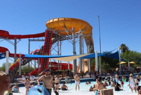 Una tremenda "Fiesta de Verano" disfrutaron cientos de personas en "Wet 'n' Wild, donde estuvieron presentes los talentos de nuestras emisoras de Uforia. 