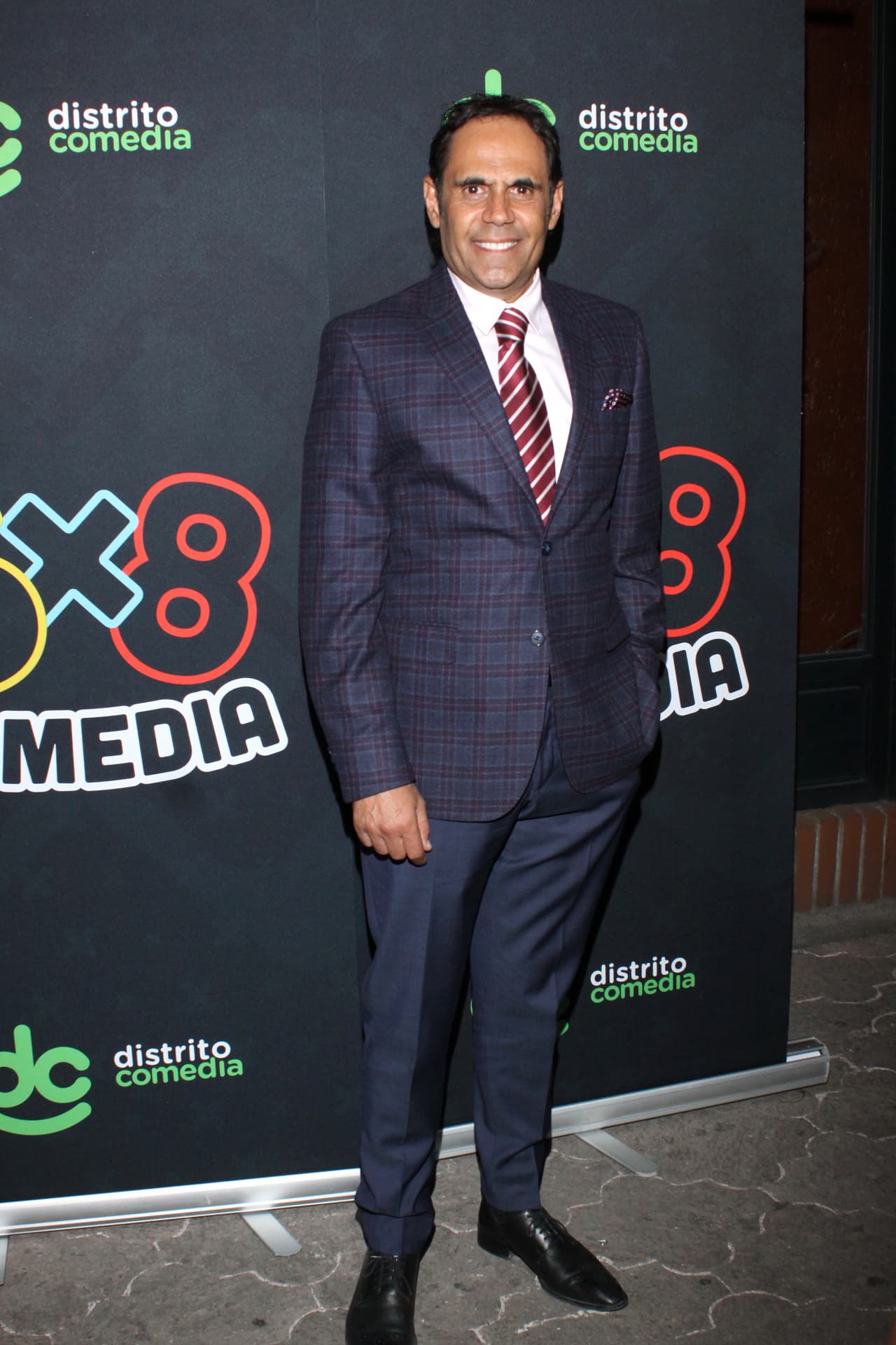 El comediante y conductor 
<b>Israel Jaitovich</b> asegura que entre su lista de amigos se encuentra 
<b><a href="https://www.univision.com/temas/eugenio-derbez" target="_blank">Eugenio Derbez.</a></b>