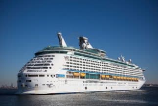 Un total de 172 personas que viajaban en un crucero que llegó el domingo a California se enfermaron de norovirus. (Imagen de archivo).