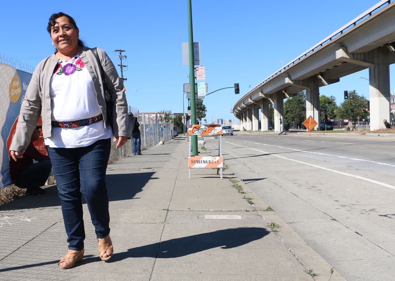 López, trabajadora doméstica y activista, en Oakland