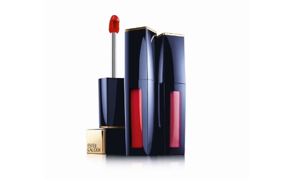 Con pigmentos líquidos concentrados que dan un color intenso y con volumen.