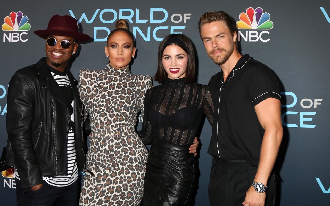Posó cual 'Diva del Bronx' con el resto del elenco del show, Ne-Yo, Jenna Dewan y Derek Hough.