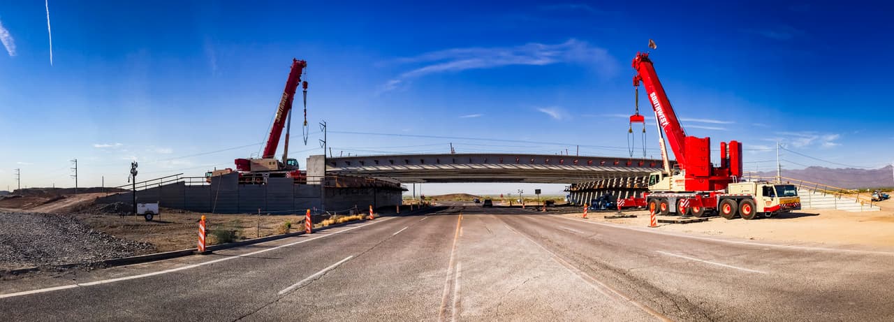 La nueva carretera será parte del circuito 202 y conectará la autopista Santan 202 en Chandler y la Interestatal 10 al suroeste de Phoenix.
<br>