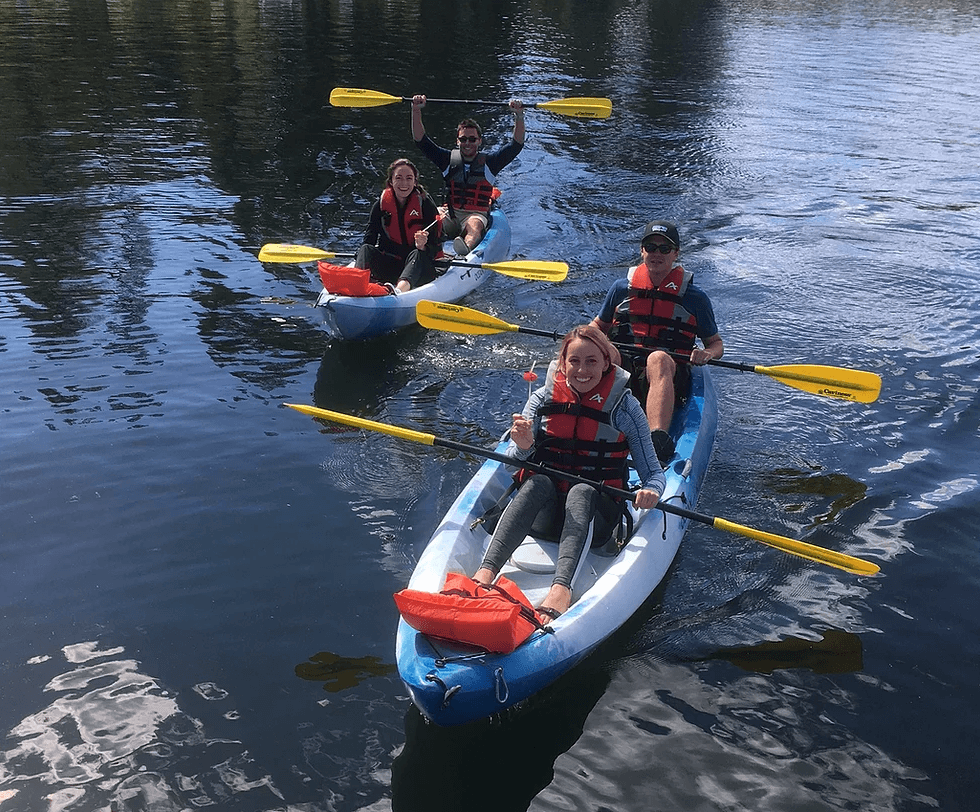 Para reservar, rentar y averiguar más infomación, puedes visitar el 
<a href="https://www.millerslanding.com/" target="_blank">sitio web de Miller’s Landing. </a>