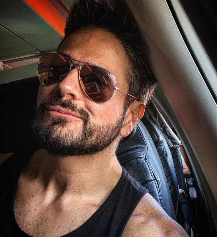 Tan importante es para él esa faceta por cumplir, que estaría dispuesto a no poner su carrera actoral como prioridad en el afán de ser 
<b>"un padre presente". </b>
<br>