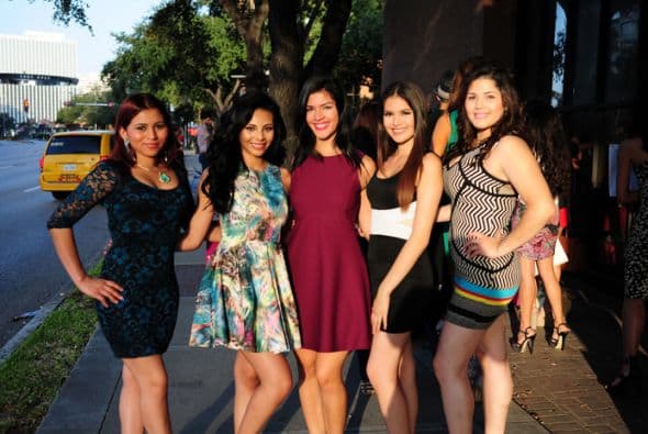 ¡Que Osmel se agarre lo que se tenga que agarrar! Las bellas en Houston nos dejaron boquiabiertos y cuidado, que aquí pudiera estar la próxima reina.