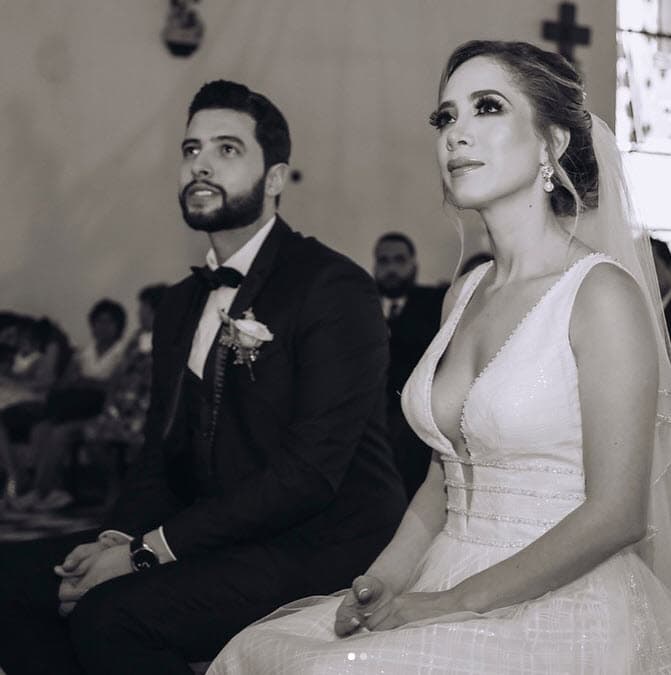 Además es una mujer casada. Llegó al altar con el actor y conductor David Anguiano en noviembre del año pasado.