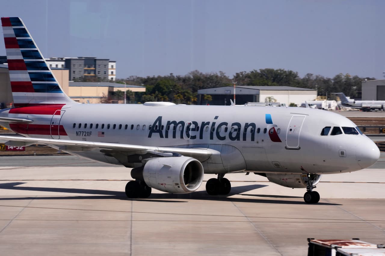 Caos en American Airlines: una falla informática obliga a detener vuelos en todo Estados Unidos