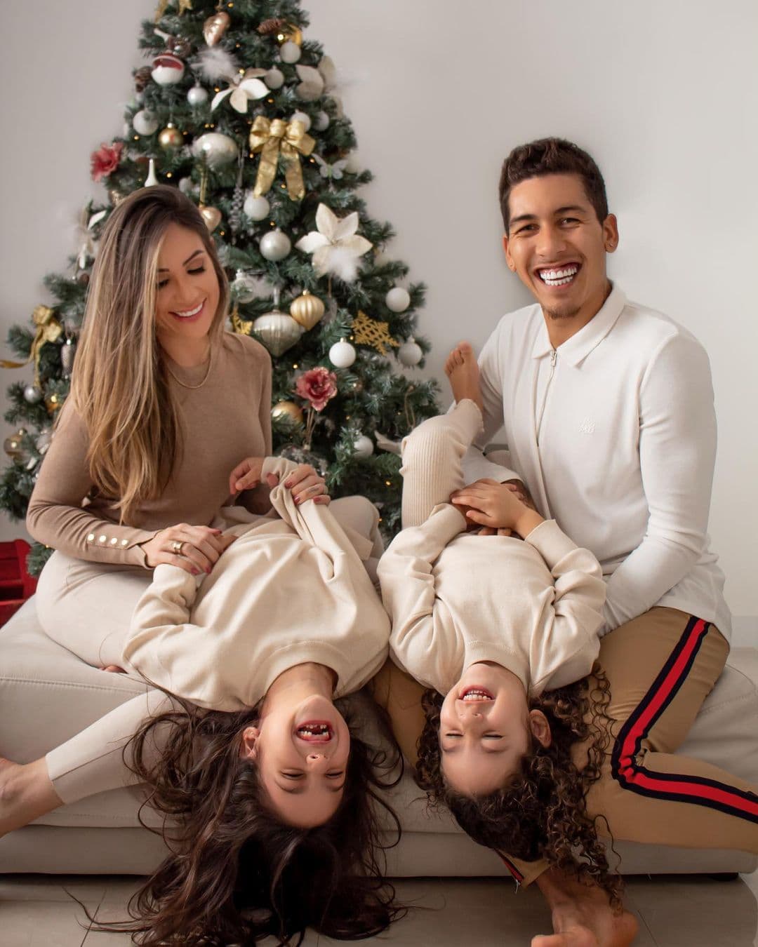 Roberto Firmino | Las personalidades del balompié desearon felices fiestas a través de sus redes sociales.