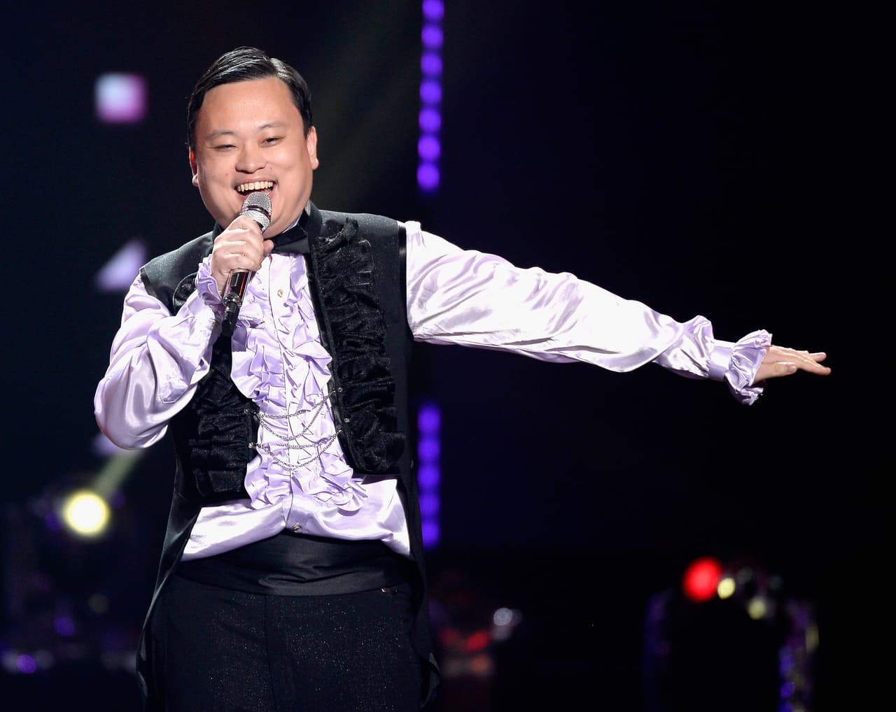 El terrible William Hung regresó con su interpretación de 'She Bangs' de Ricky Martin.
