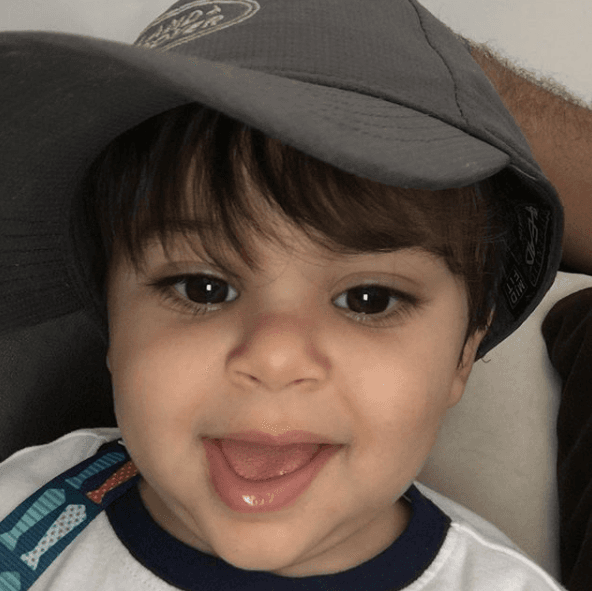 MVP tiene unos ojazos y la orgullosa mamá tiene que presumirlos.