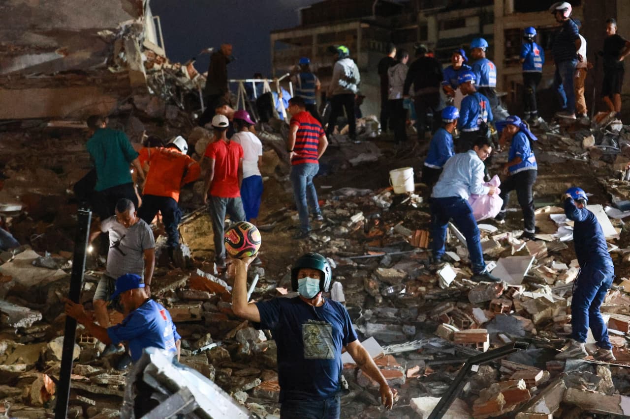 "Se desprendieron las escaleras, se rajó toda la pared. Cayeron cosas del techo. Fue horrible": los testimonios en Venezuela tras los sismos