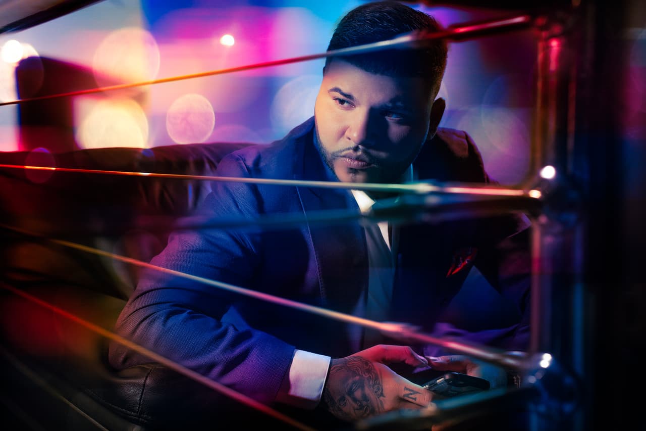 Farruko es otro de los urbanos que se preocupa por su impecable estilo, mismo que siempre lleva con un toque de su personalidas.