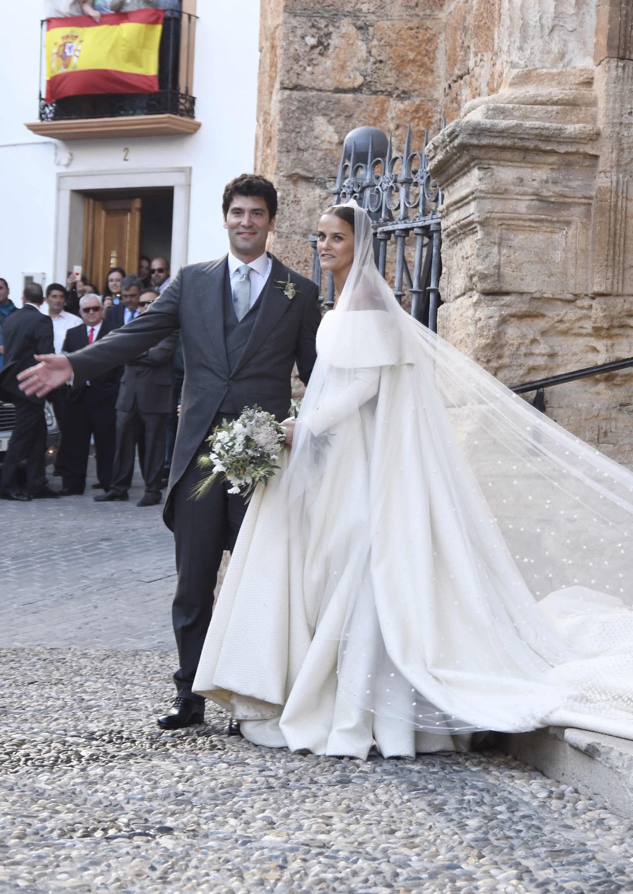 Alejandro estudió en la Universidad de Harvard y Lady Charlotte en Oxford.