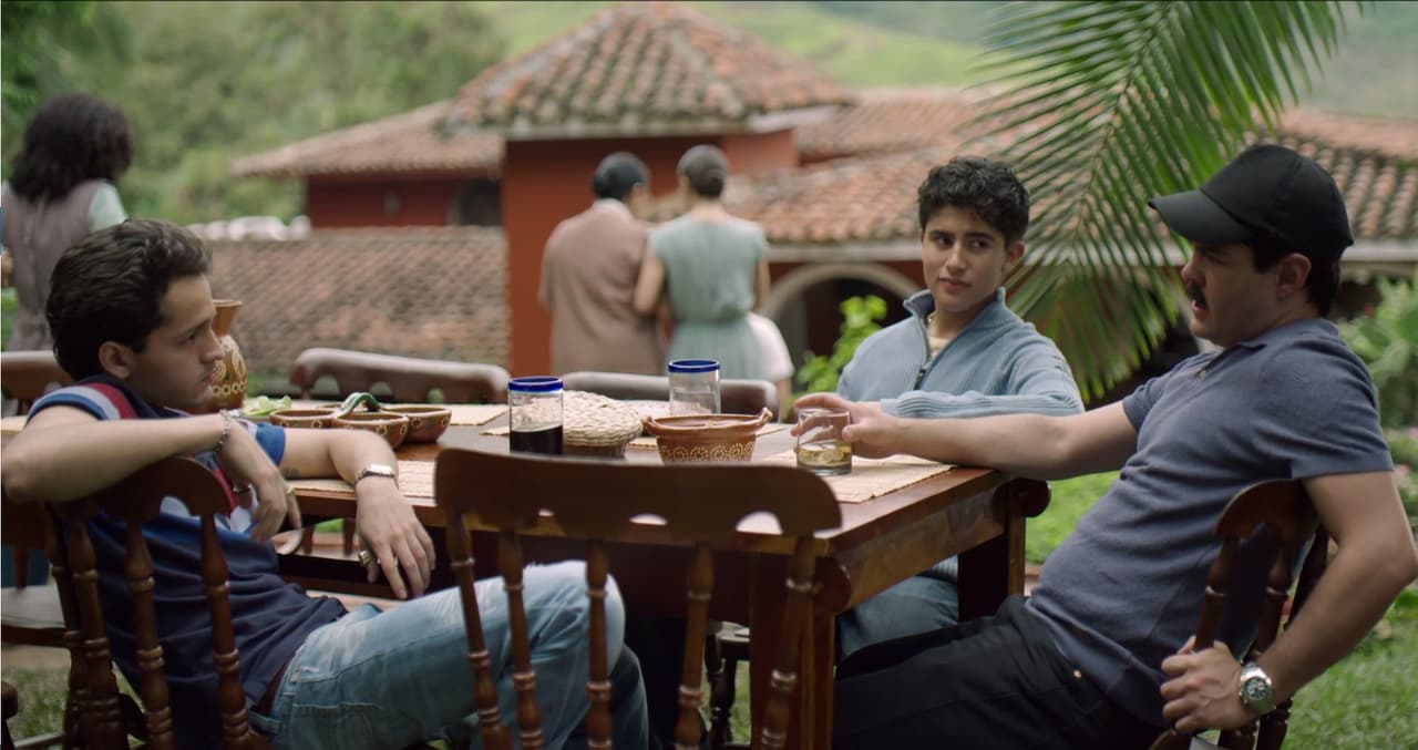 Unlike ‘Quino’, ‘El Moreno’ is less flashy and prefers to work in the fields, growing poppies. “If I want to get inside the business, I’d rather get to know it from the bases.”