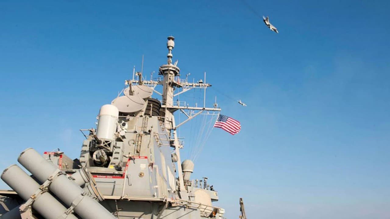 El vuelo rasante de un avión caza que tensó las relaciones entre EEUU y Rusia