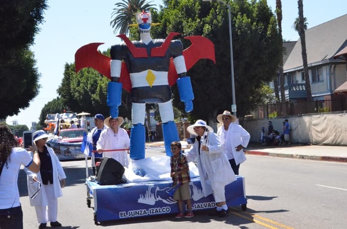 Desde hace 34 años se celebran desfiles por la Independencia de Centroamérica en Los Ángeles.