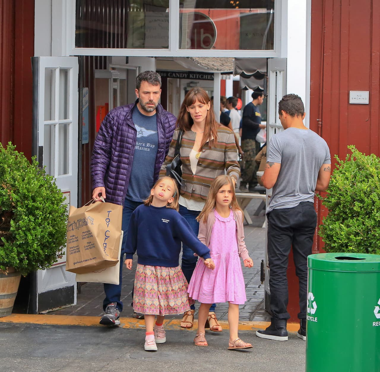 La ex pareja también pidió "respeto en este momento tan difícil".