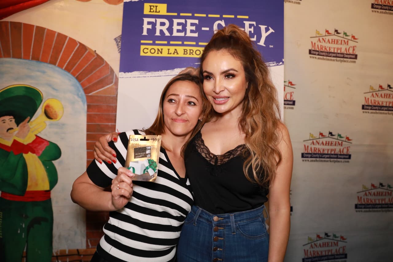 Y en agradecimiento, ella siempre se muestra cariñosa y les entrega algunos detalles que les pueden ser útiles.