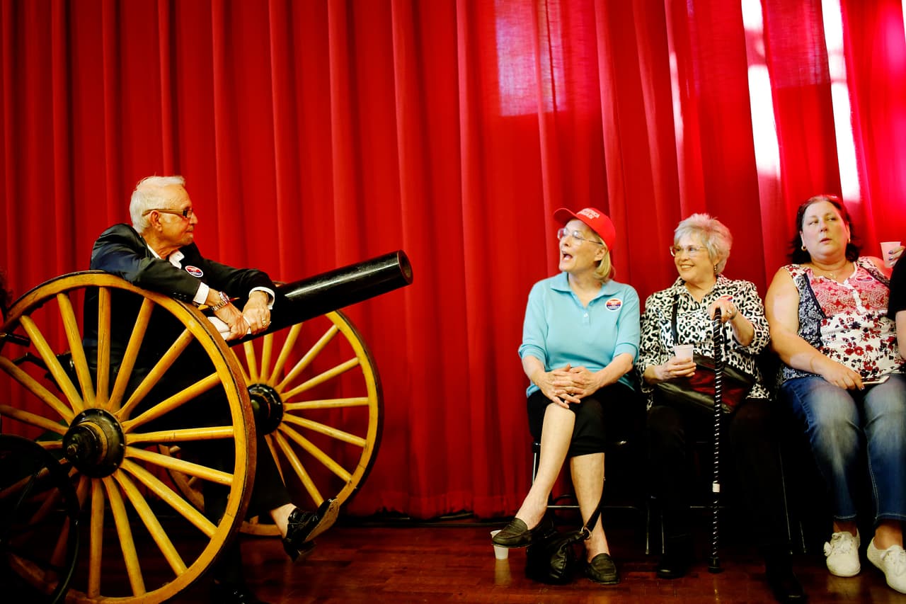 Seguidores de Trump en un evento para recaudar fondos en Lawrenceville, Nueva Jersey, mayo 19, 2016. Foto: EDUARDO MUNOZ ALVAREZ/AFP/Getty Images.