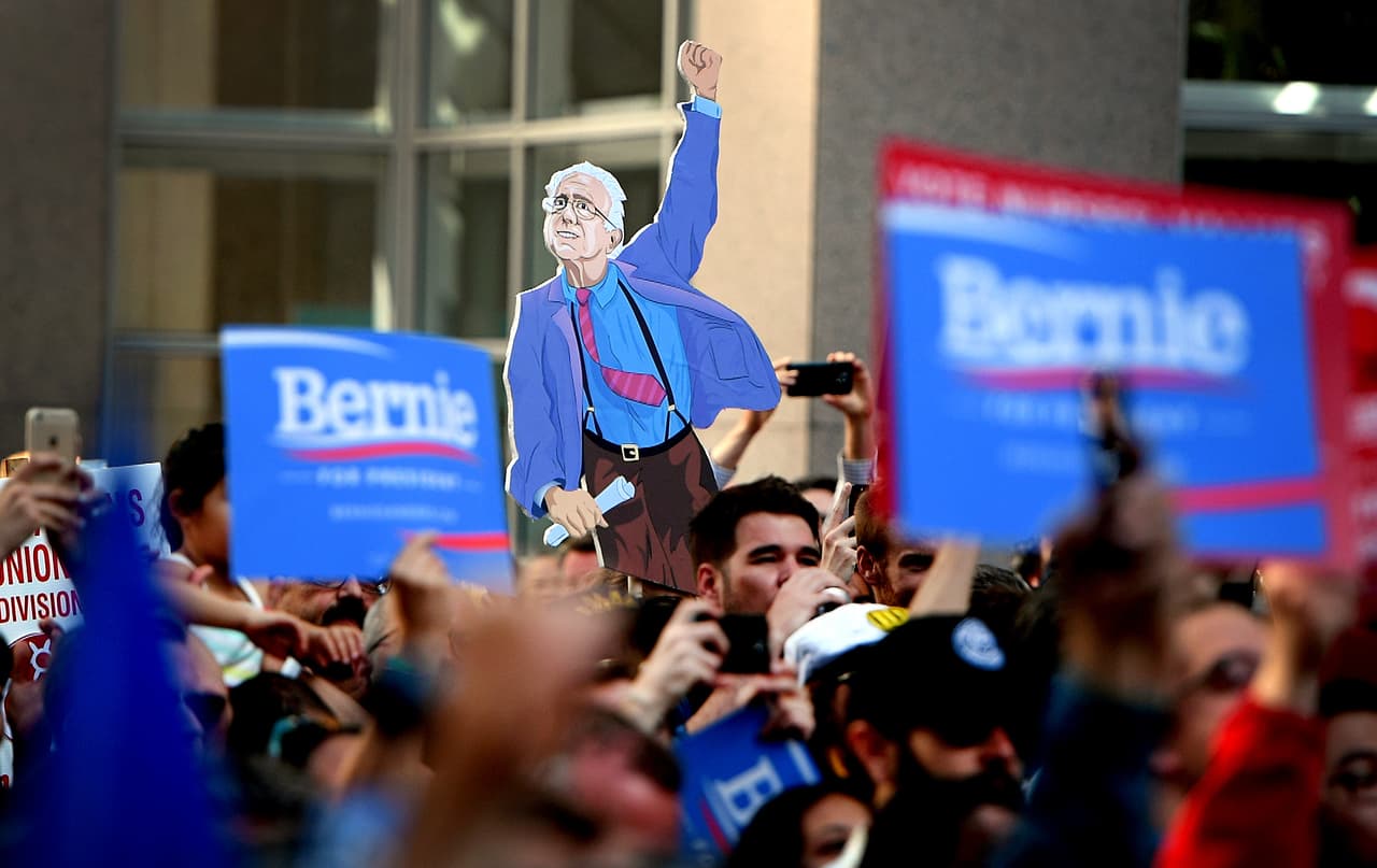Un dibujo de cartón de Sanders en un mitin del sindicato local en San Francisco, California, el 18 de mayo. Foto: JOSH EDELSON/AFP/Getty Images.