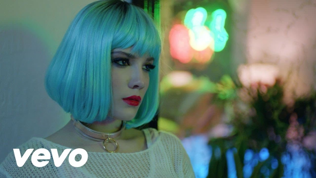 “Estoy disgustada por cualquier persona en posiciones de poder que abusan de su autoridad. Mi corazón se rompe por Ke$ha y todas las personas afectadas por esta toxicidad”- Halsey.