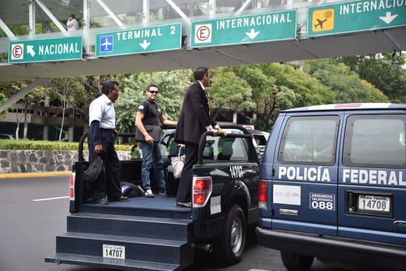 Los medios de comunicación reportaron enfrentamientos entre policías y manifestantes en la zona del aeropuerto.