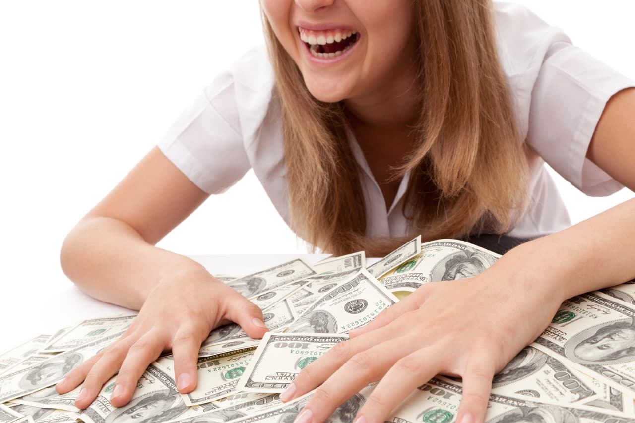 Pero, ¡ojo! Los excesos pueden ser peligrosos si no existe la noción del límite y el equilibrio. Una novia que no aprecie el valor del dinero tampoco será una buena pareja.