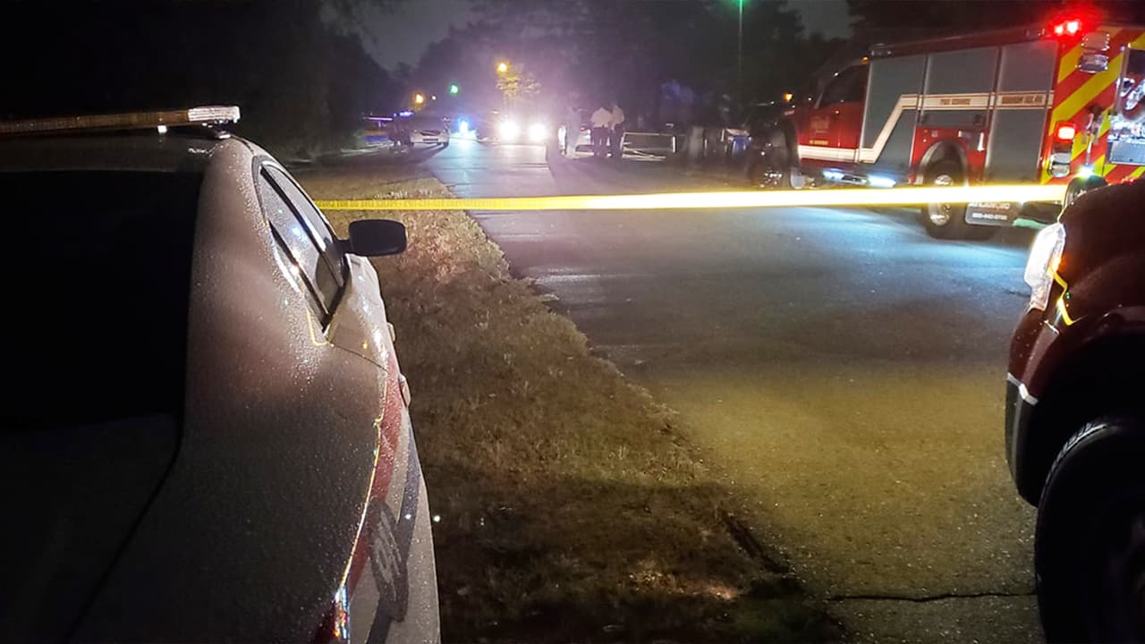 Al menos un muerto y una niña herida en una invasión a una residencia en Fayetteville