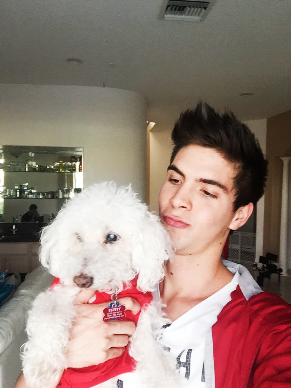 Johann es todo un animal lover. Son dos los amores de su vida y aquí te los presentamos. They are the cutest things!