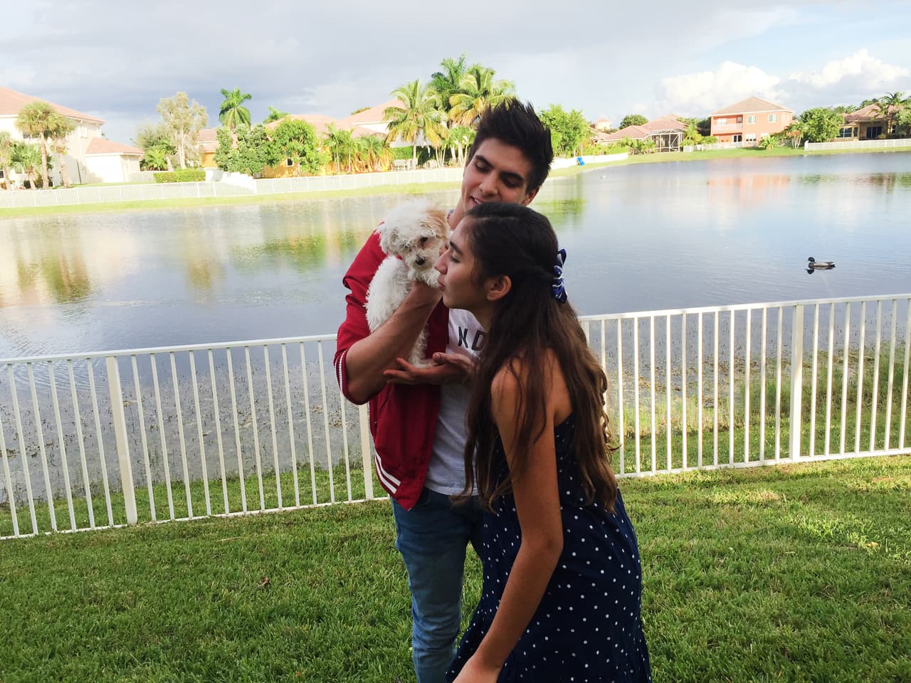 Johann es todo un animal lover. Son dos los amores de su vida y aquí te los presentamos. They are the cutest things!