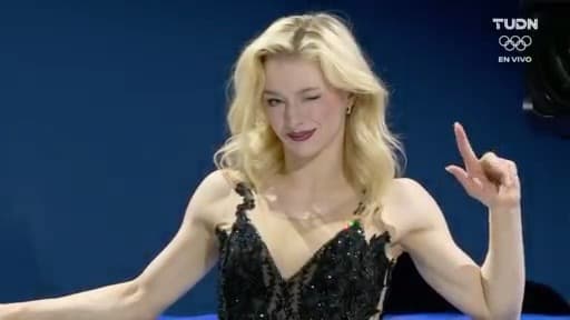 Amber Glenn eleva a EUA en gala de patinaje al ritmo de Lady Gaga