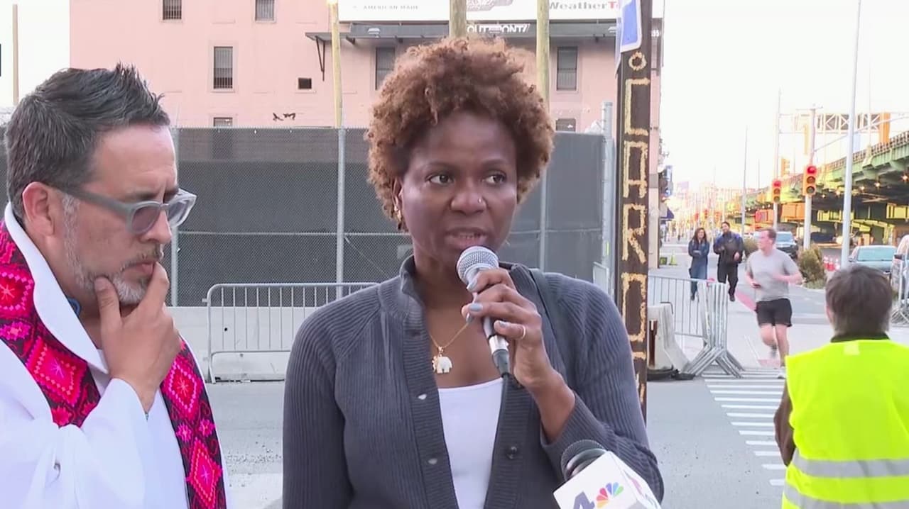 Piden frenar deportaciones frente al Centro de Detención Metropolitano