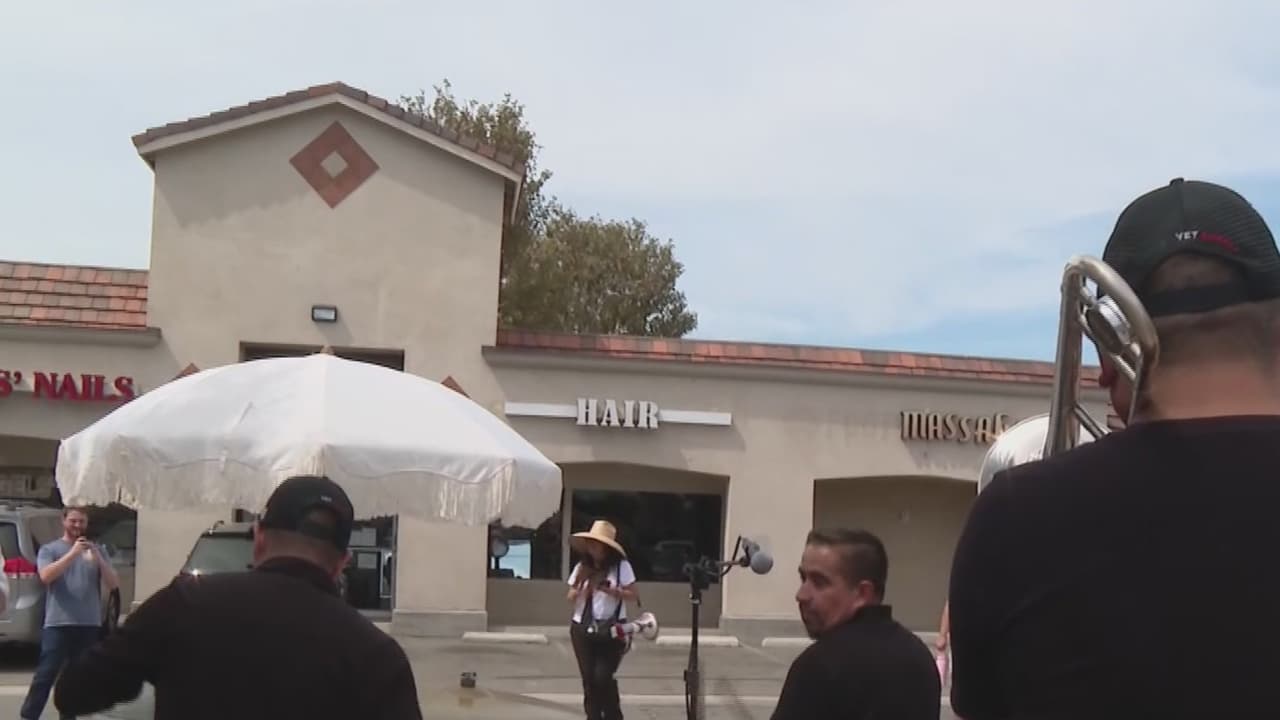 Activistas salen en defensa de inmigrantes que denunciaron acoso