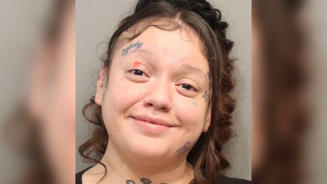 <a href="https://www.univision.com/local/houston-kxln/arrestan-a-amanda-perez-por-presuntamente-conducir-ebria-con-sus-dos-hijos-en-houston-video">Amanda Pérez</a>, de 28 años, fue arrestada el pasado 30 de noviembre cuando conducía por la 6600 Greenyard Drive, al noroeste de Houston.