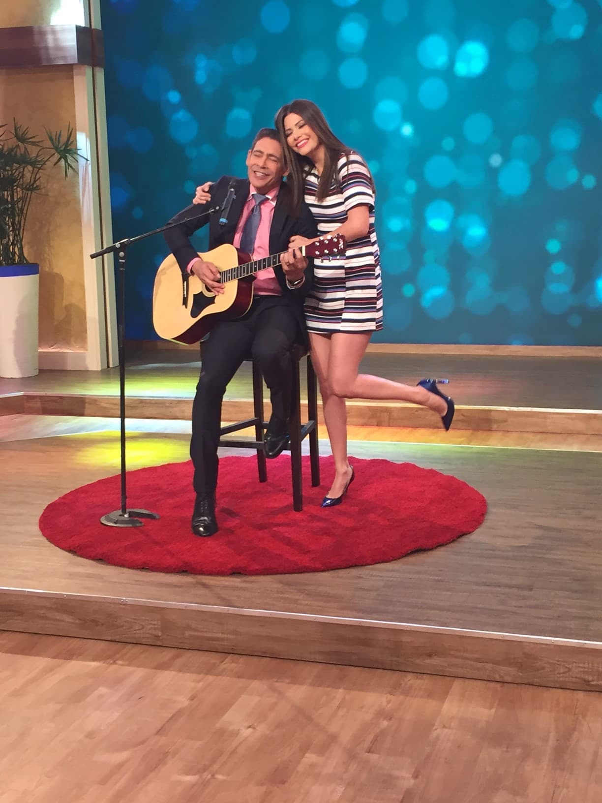 Ana lo hizo muy bien bailando, pero Johnny también tuvo su turno.