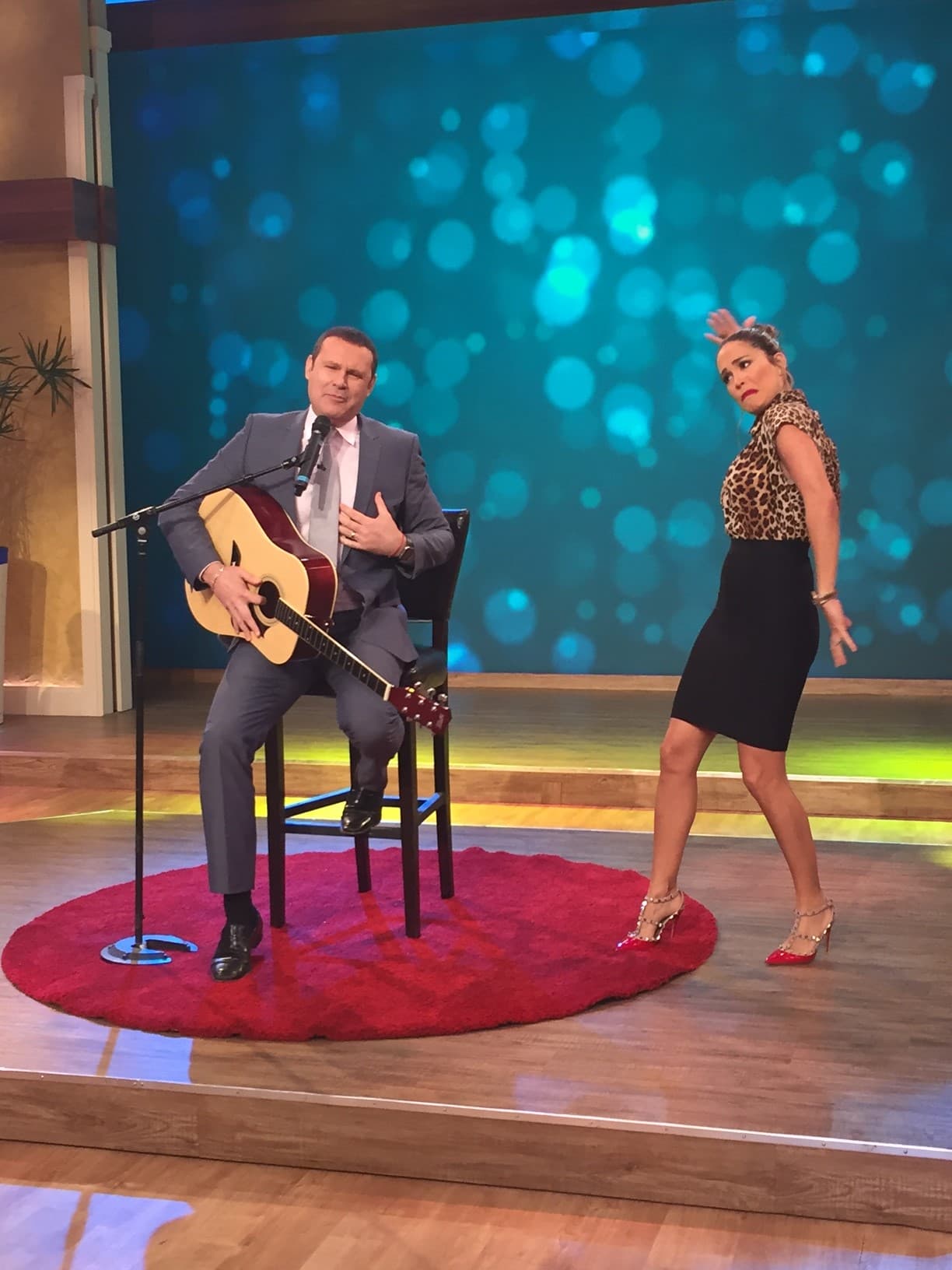 ¿Y qué tal el bailecito de Karla Martínez?