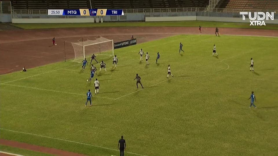 Tiro desviado de ${PLAYER}