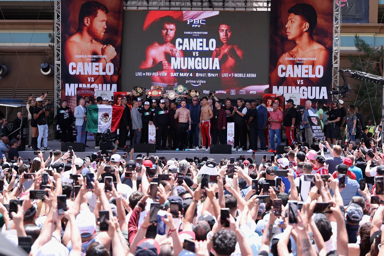 ‘Canelo’ Álvarez y Jaime Munguía cumplen con la báscula previo a su pelea