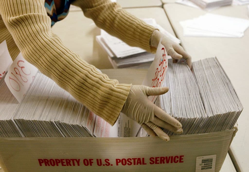 Critican a los republicanos por supuestos intentos de "suprimir" el voto en California