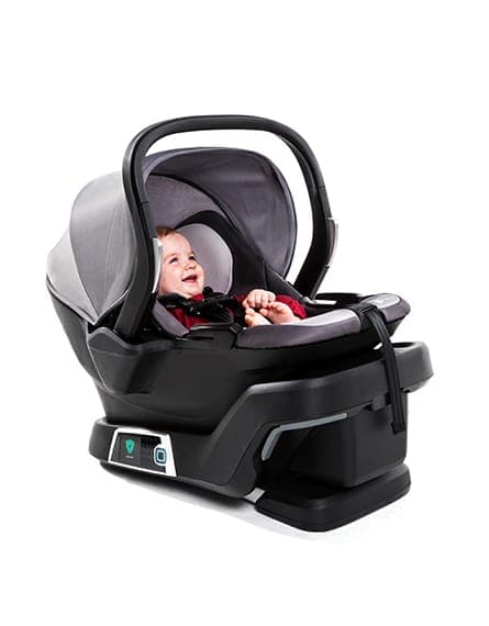 <b>Silla infantil 4moms</b>
<br>Aquí pasamos al grado en que el asiento, además de cómodo y seguro, es de alta tecnología. ¿Por qué? Esta marca cuenta con su propia app para monitorear siempre el estado correcto del asiento durante el trayecto.