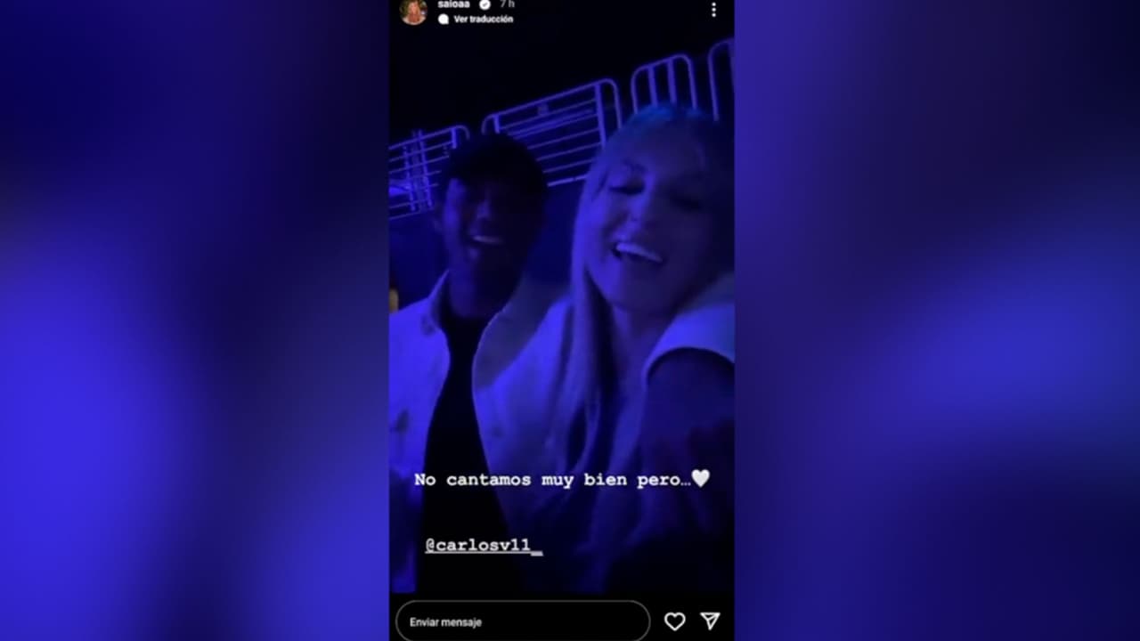 Carlos Vela presume dotes de cantante en concierto de Christian Nodal