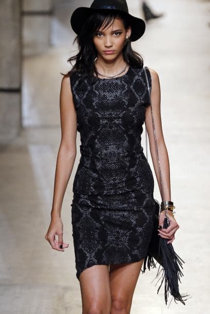 Ante la duda, un fedora: ¿Eres nueva en el arte de usar sombreros? Comienza con un fedora.