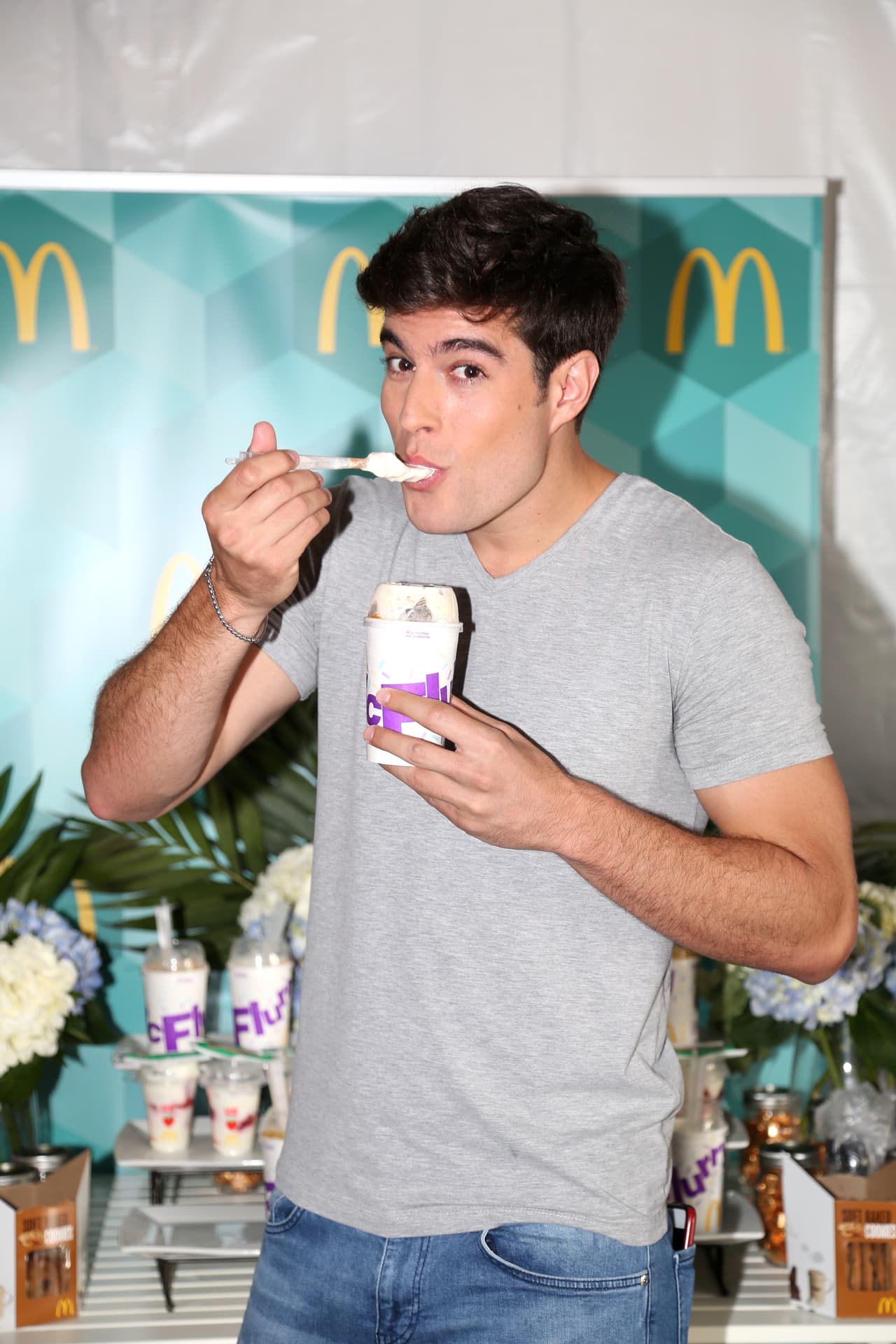 "Yo creo que cuando tienes
<b>un matrimonio</b> entre un hombre y una mujer, sin criticar otros tipos de uniones, formarías niños que no hagan bullying, que no se metan en drogas".