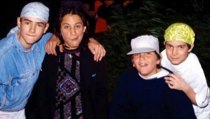 ¿Quién diría que este cuarteto de galanes se convertirían en famosas personalidades de la actuación? Esta imagen fue tomada cuando participaban en el melodrama infantil "El abuelo y yo".