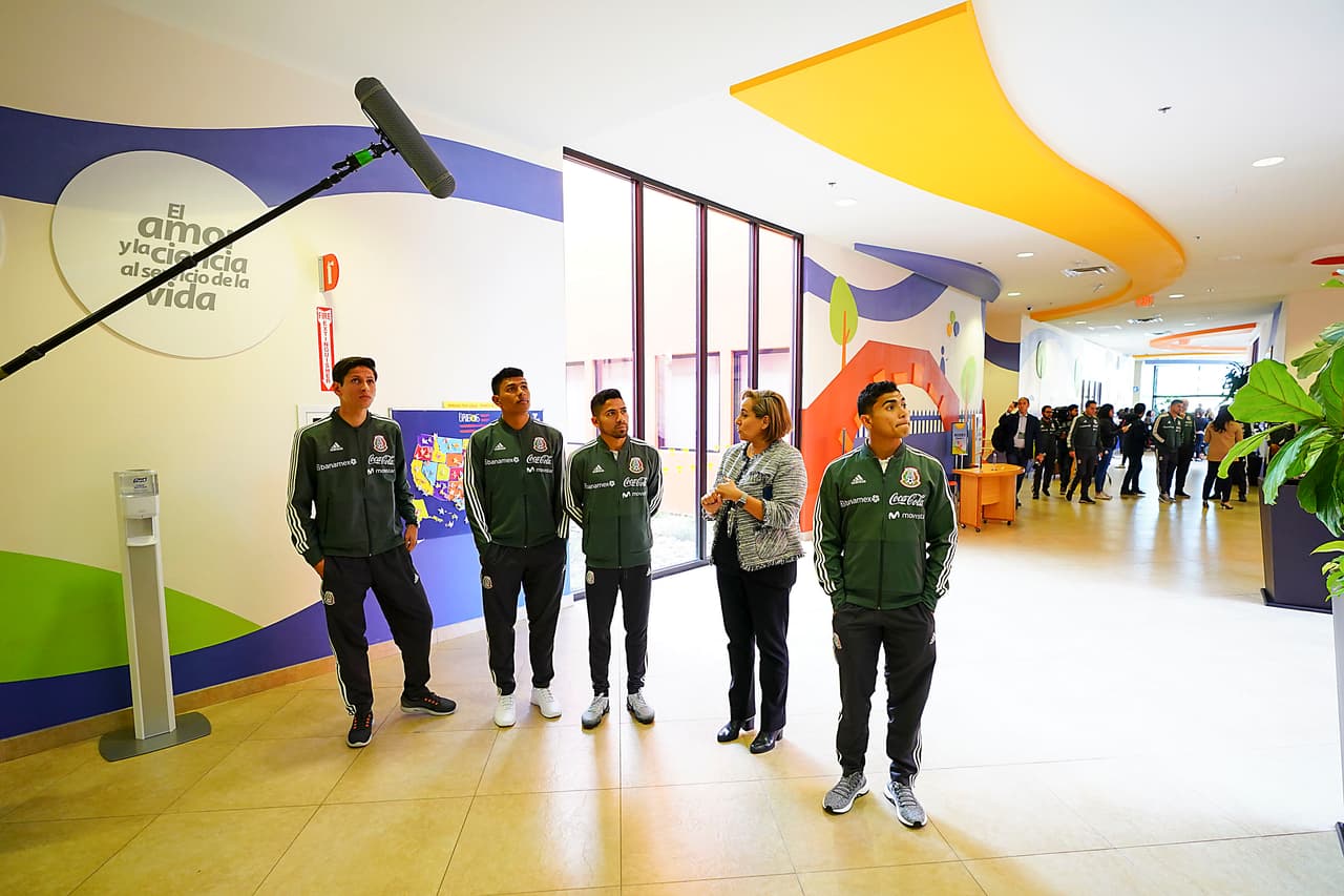 Henry Martín, delantero del América, aseguró que fue un "momento muy bonito, poder compartir con los niños y ver cómo se esfuerzan día a día".